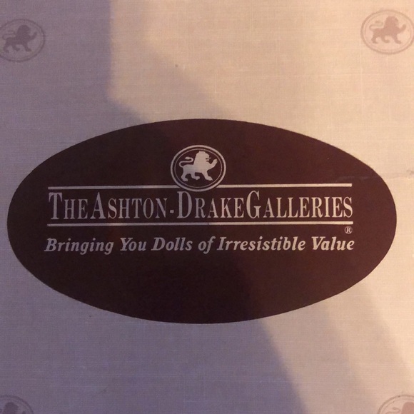 Vintage Ashton Drake Porcelain collector doll “Meagan Rose” - Picture 7 of 7